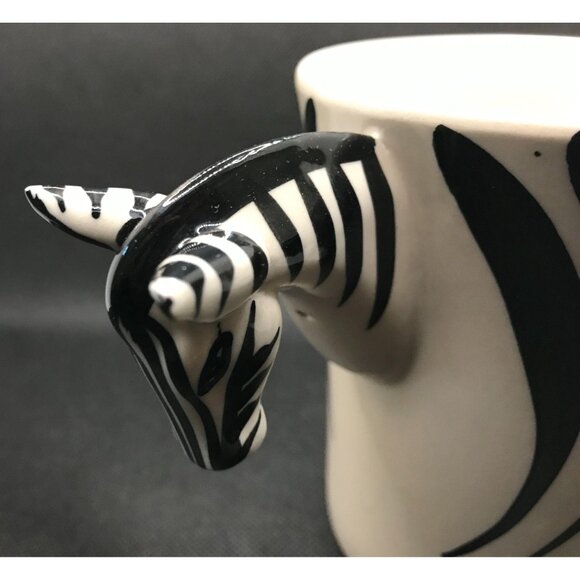 Zebra 3D head handle coffee mug by Pier One Imports, handpainted, oversized! - Picture 4 of 5